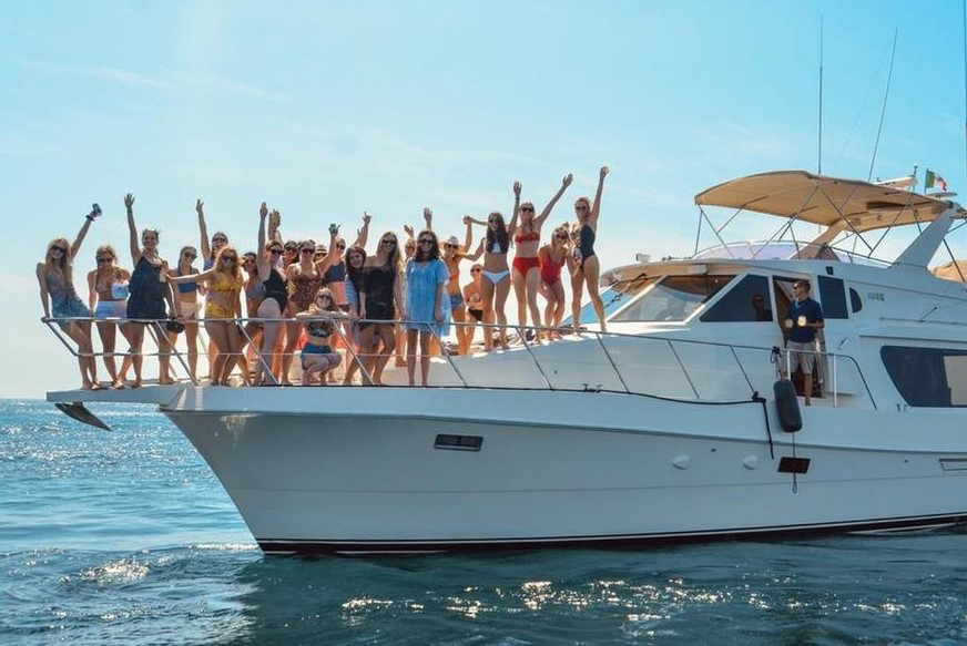 yacht charter rental