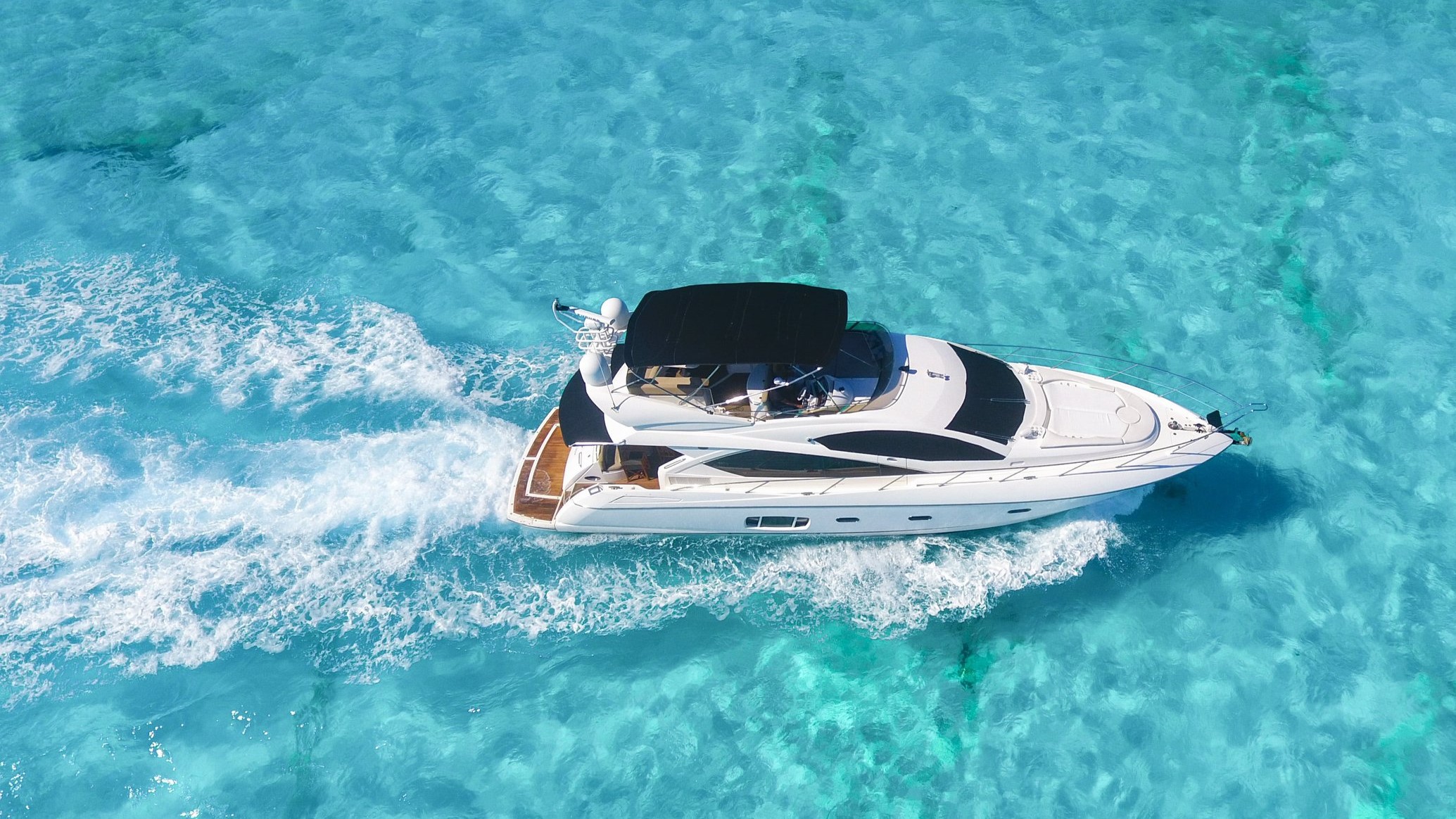 yacht rental in cancun
